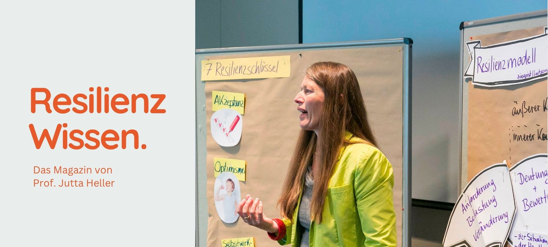 effektive-resilienztrainings-fuer-unternehmen Effektive Resilienztrainings für Unternehmen: Prof. Dr. Jutta Heller erklärt an Pinnwänden die 7 Resilienzschlüssel für nachhaltige Wirkung.