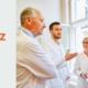 Medizinisches Fachteam im Dialog zur gezielten Personalentwicklung am Beispiel Klinikum Fürth für mehr Resilienz im Krankenhaus.