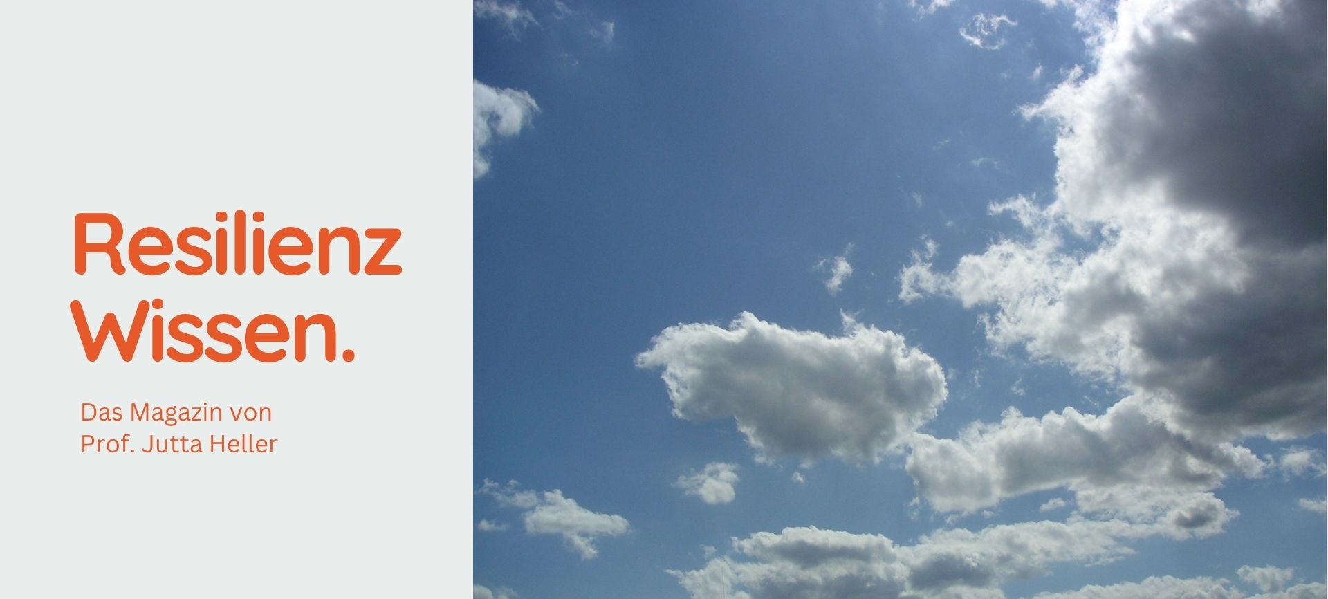 Weiße Wolken ziehen über den blauen Himmel und zeigen stetige Bewegung als Zeichen für gelebte Veränderungsbereitschaft.